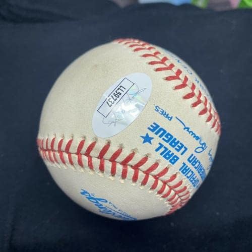 Phil Niekro 35 Подписан Бейзболен JSA - Бейзболни топки с автографи