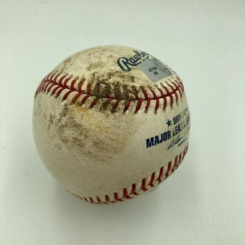 Дерек Джитър Подписа Използвани игра на Мейджър лийг Бейзбол Щайнер и Холограми MLB Auth - Бейзболни Топки,